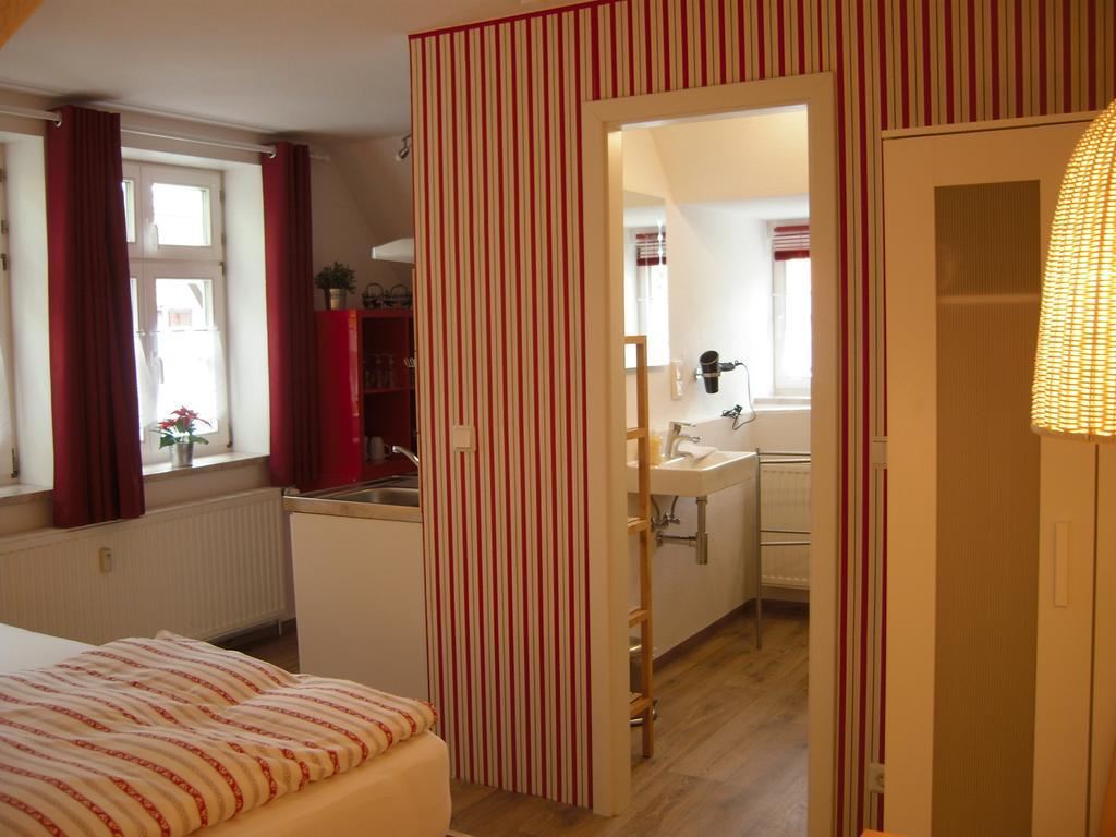 Ferienwohnungen Zur Kaiserstrasse Quedlinburg Szoba fotó